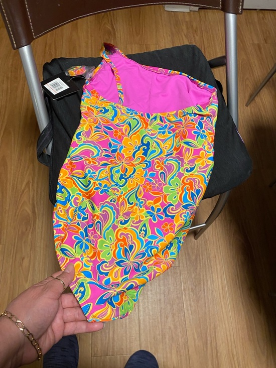 Ellen Tracy Multicolor One-Shoulder Floral Swimsuit (Pink, Yellow, Blue, Green) - Picture 3 of 7